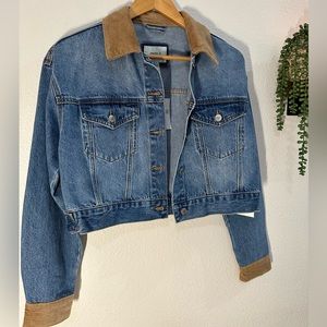 Forever 21 NWT Cropped Denim Jacket w/ Corduroy Collar
